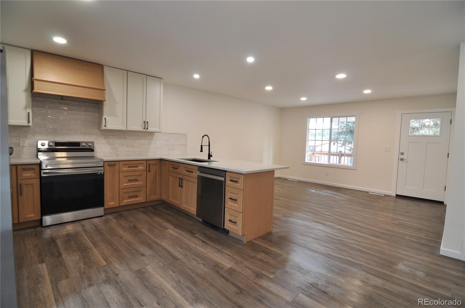 995 Oakwood Drive Castle Rock CO 80104
