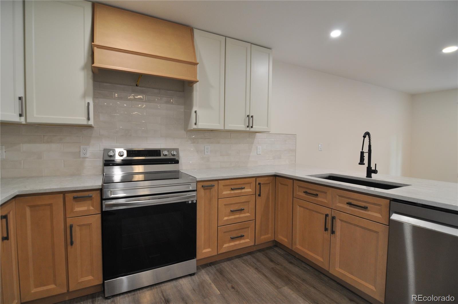995 Oakwood Drive Castle Rock CO 80104