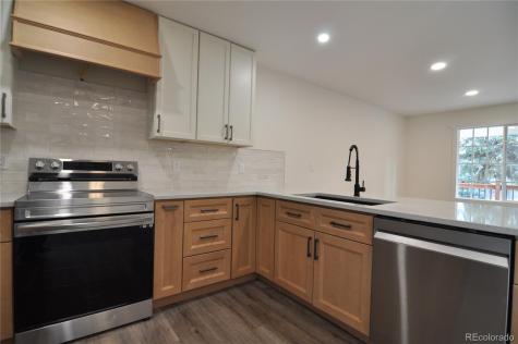 995 Oakwood Drive Castle Rock CO 80104