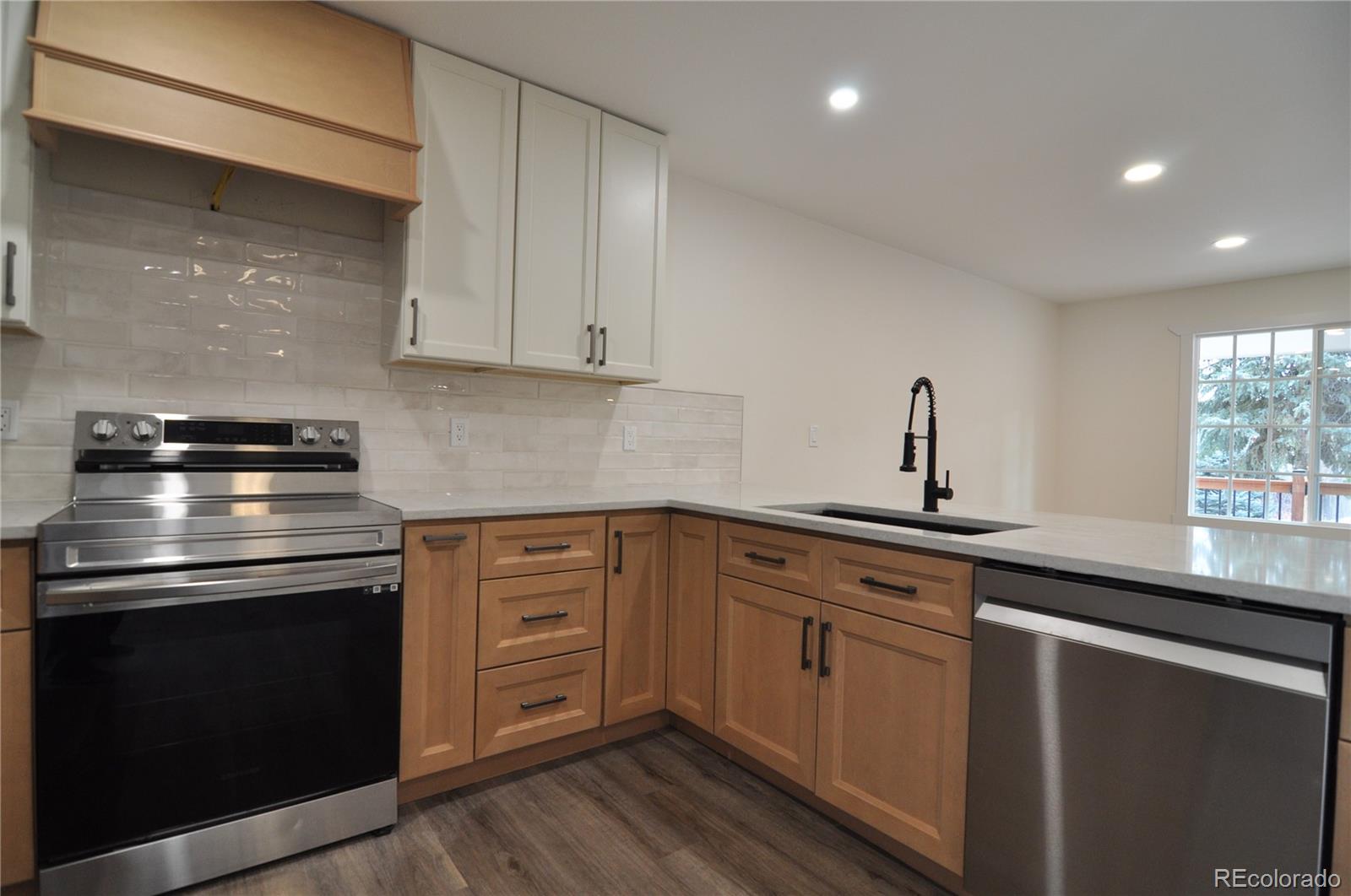 995 Oakwood Drive Castle Rock CO 80104