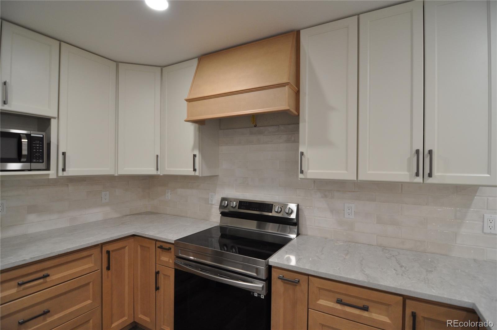 995 Oakwood Drive Castle Rock CO 80104