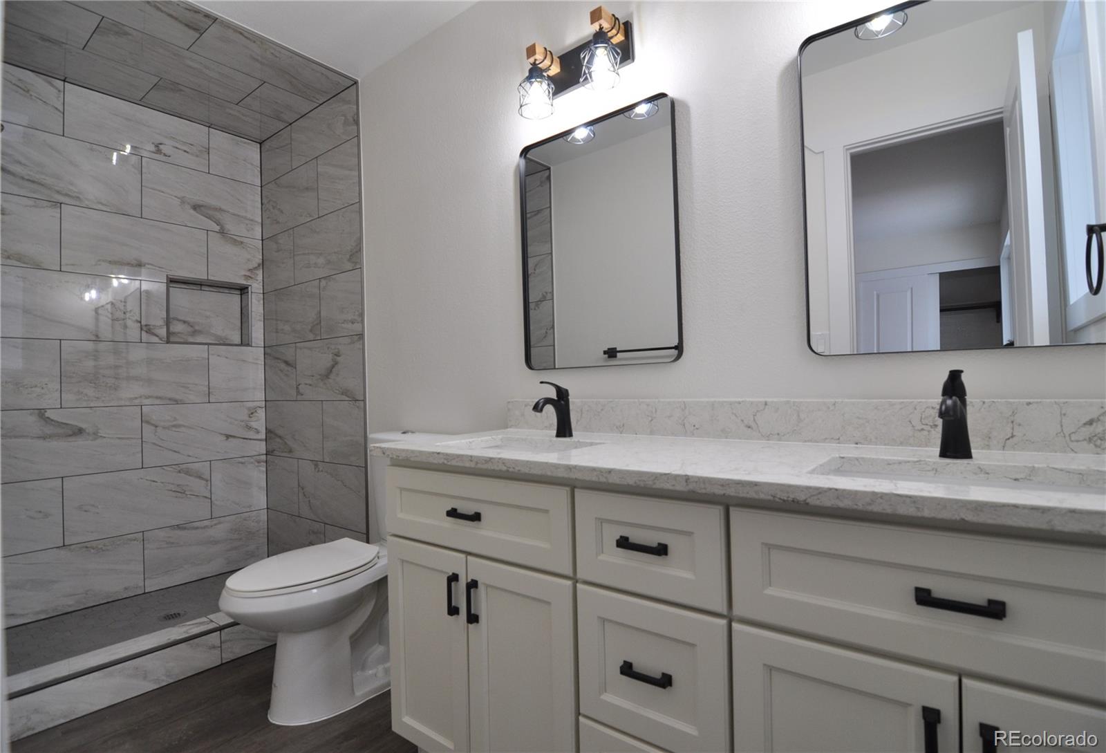 995 Oakwood Drive Castle Rock CO 80104