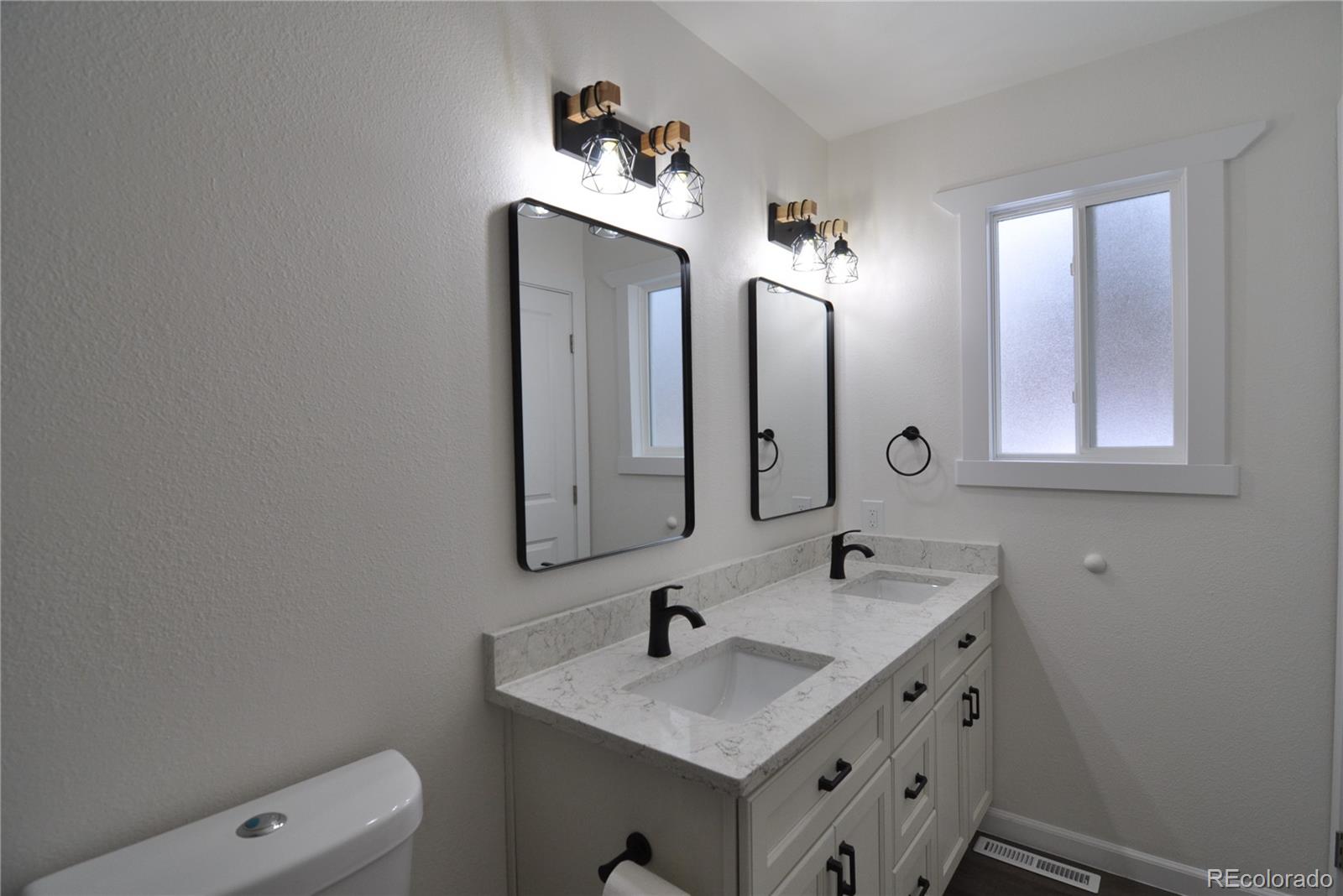995 Oakwood Drive Castle Rock CO 80104