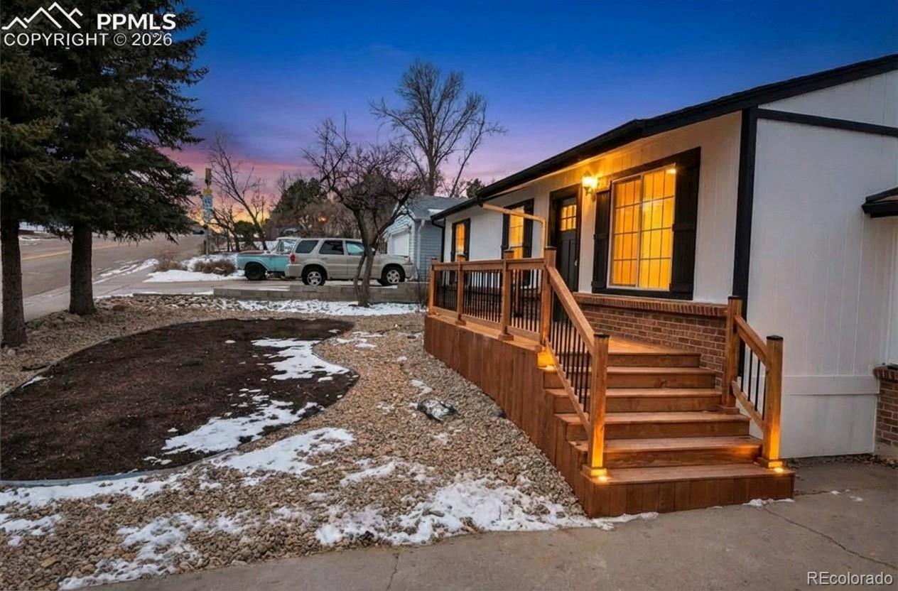 995 Oakwood Drive Castle Rock CO 80104