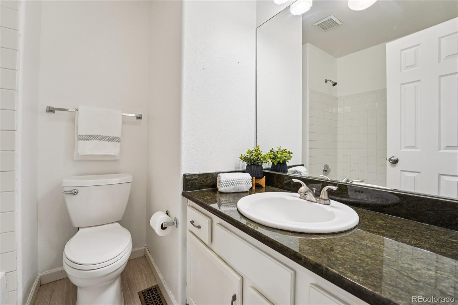5255 S Danube Street Centennial CO 80015