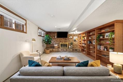 8051 Greenwood Court Denver CO 80221