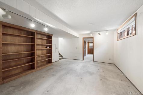 8051 Greenwood Court Denver CO 80221
