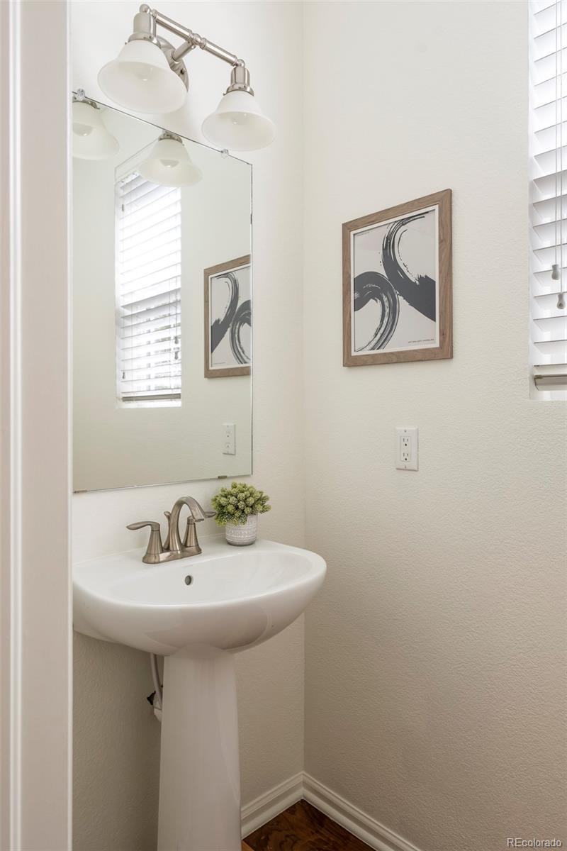11045 E 28th Place Denver CO 80238