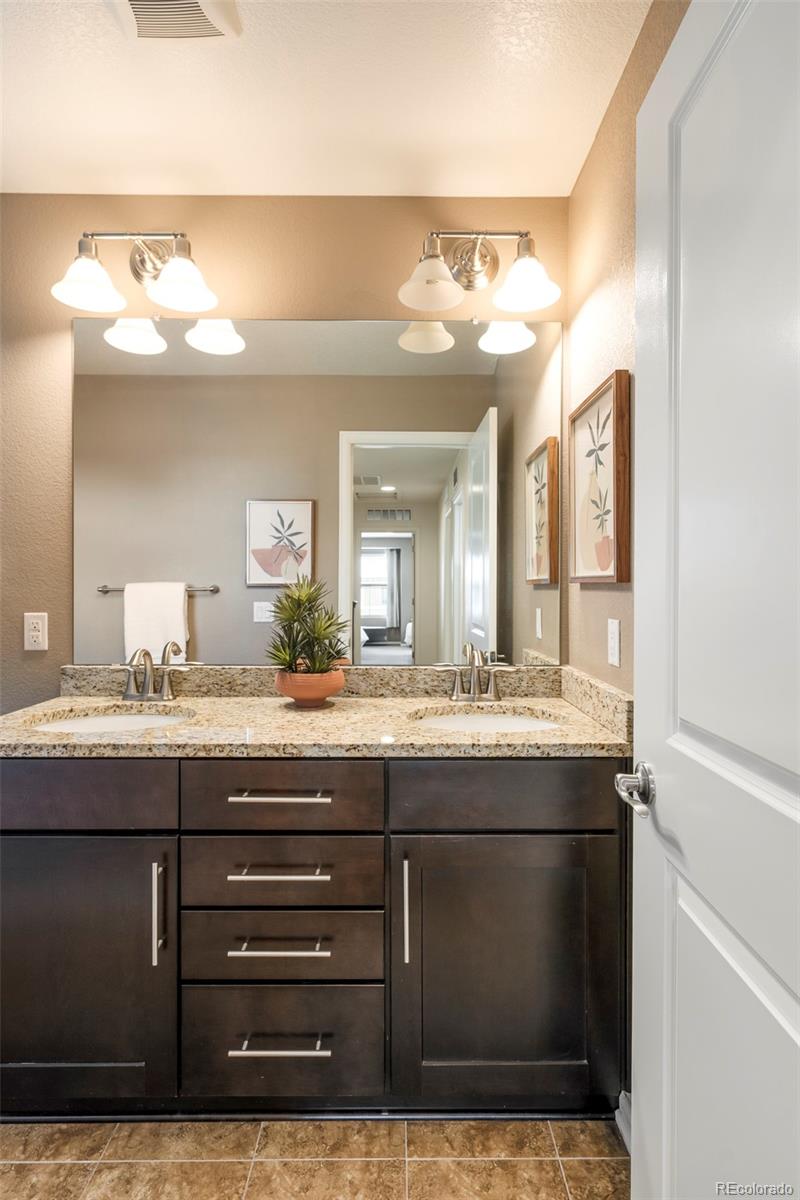 11045 E 28th Place Denver CO 80238