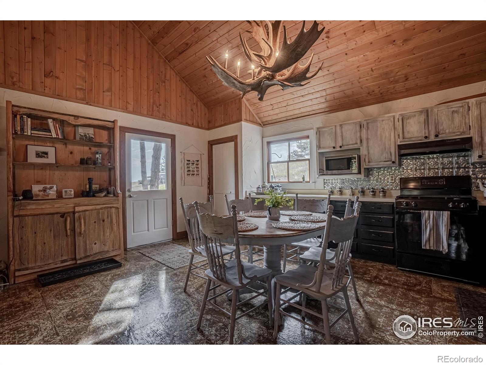 950 Meadow Creek Road Livermore CO 80536