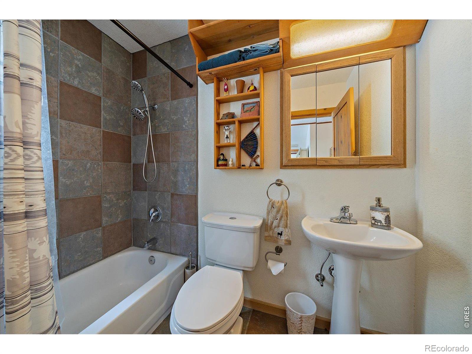 143 Crockett Trail Ward CO 80481