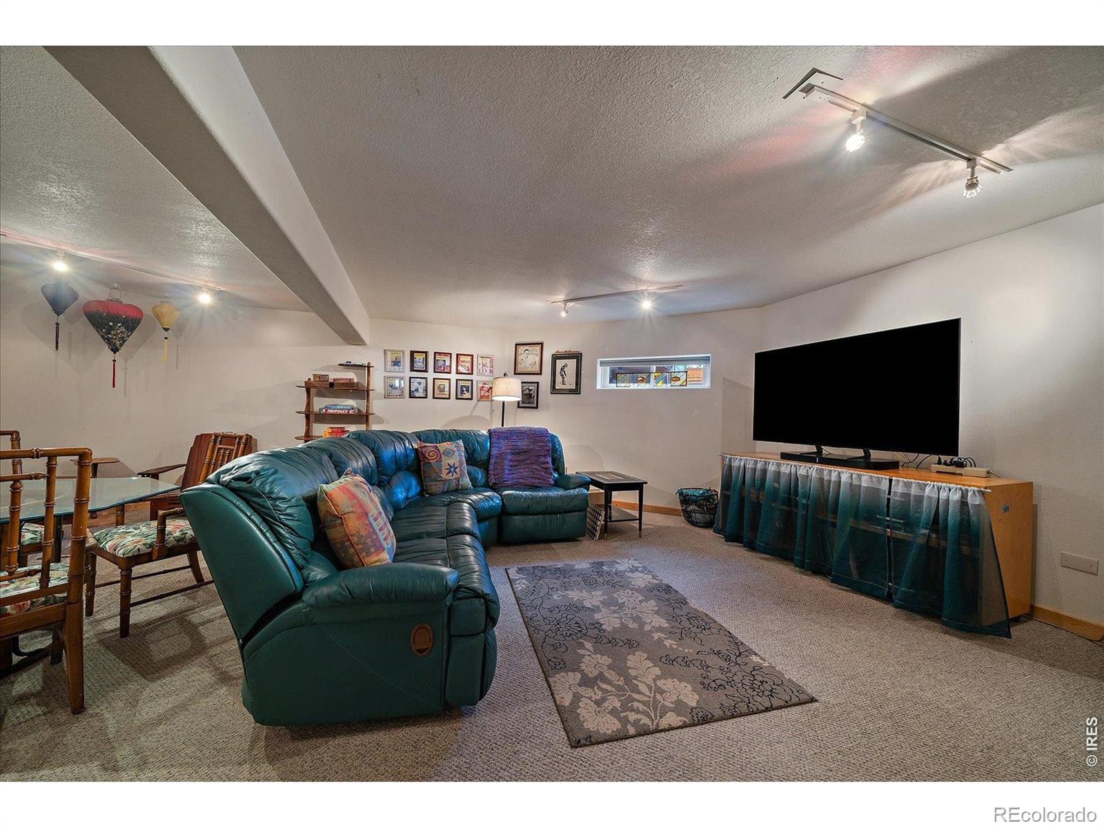 143 Crockett Trail Ward CO 80481