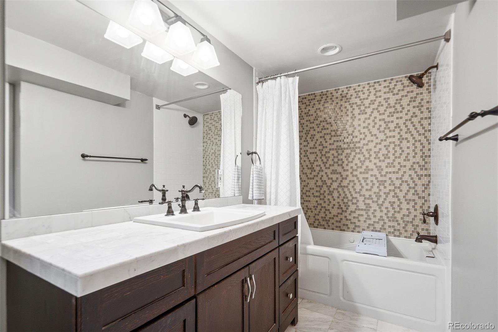 6034 S Steele Street Centennial CO 80121