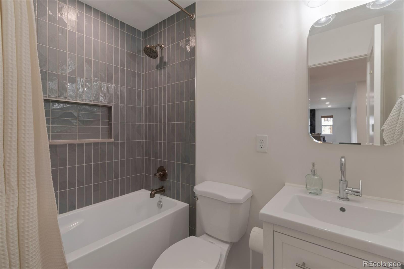 2184 S Braun Way Lakewood CO 80228