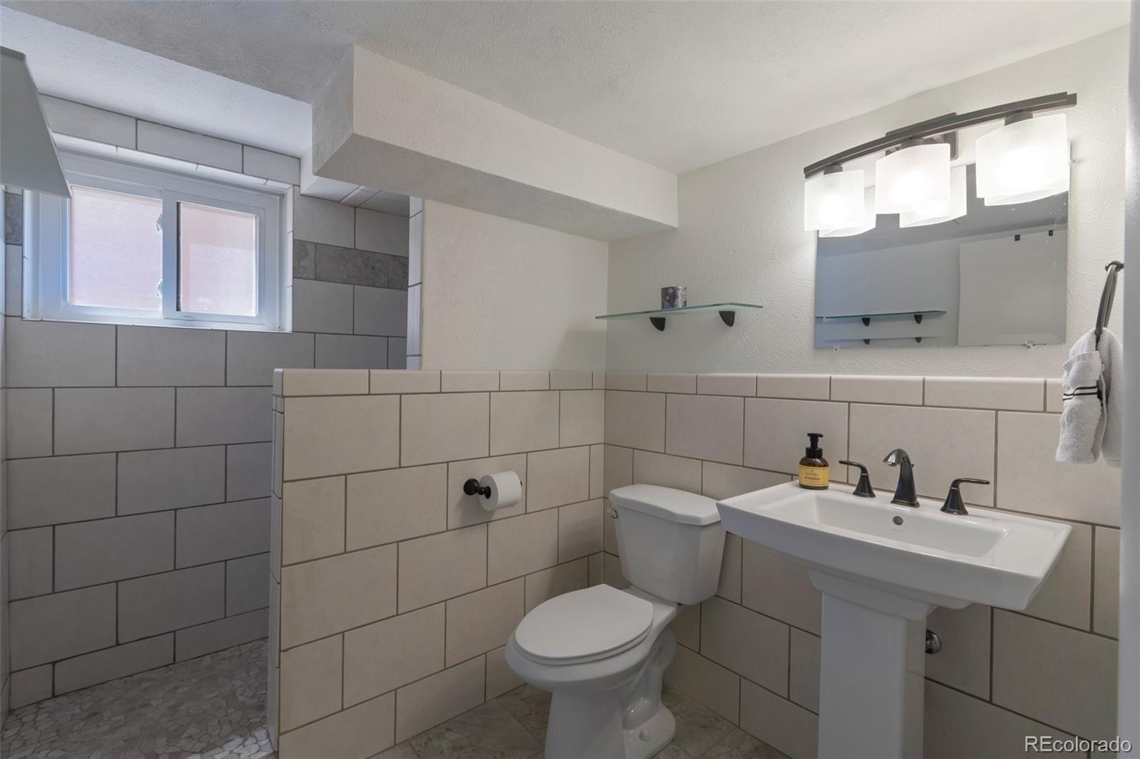 2184 S Braun Way Lakewood CO 80228