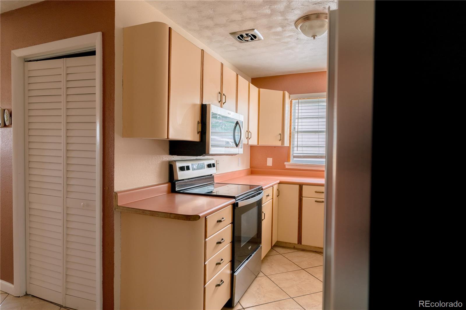 2021 Lynwood Lane Pueblo CO 81005
