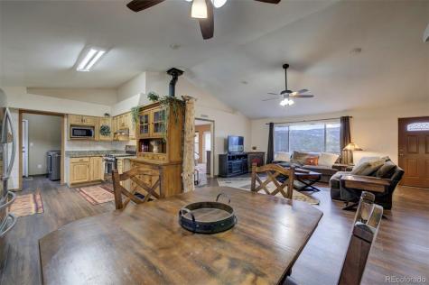 34 Fetlock Florissant CO 80816