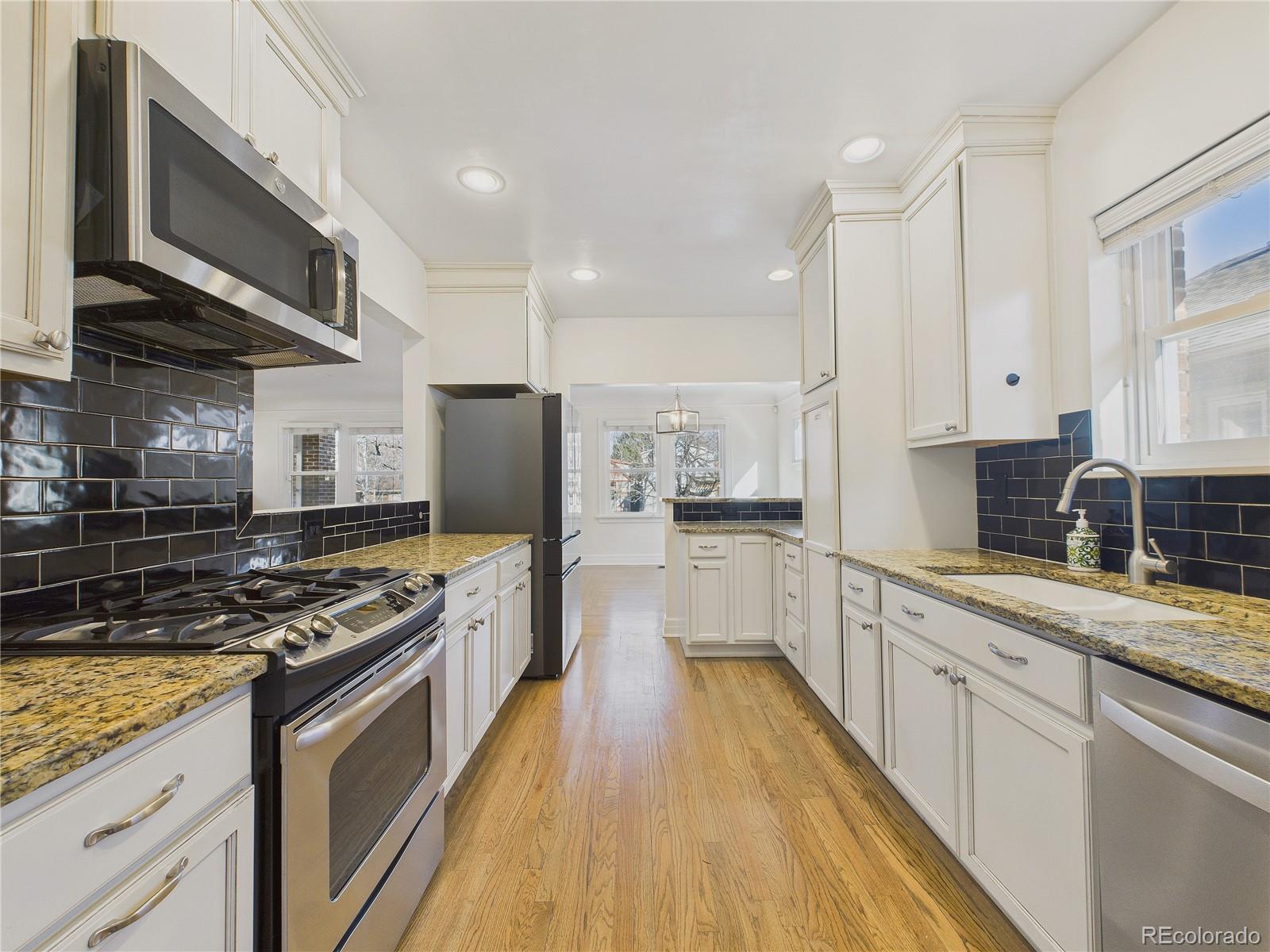 3334 W 37th Avenue Denver CO 80211