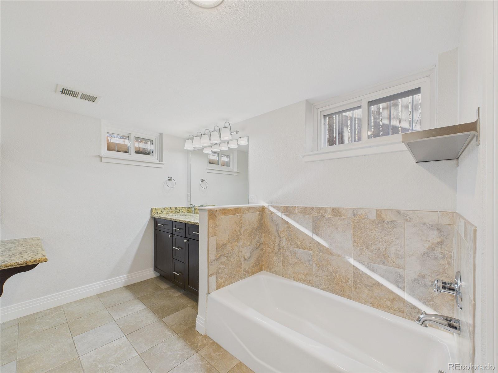 3334 W 37th Avenue Denver CO 80211