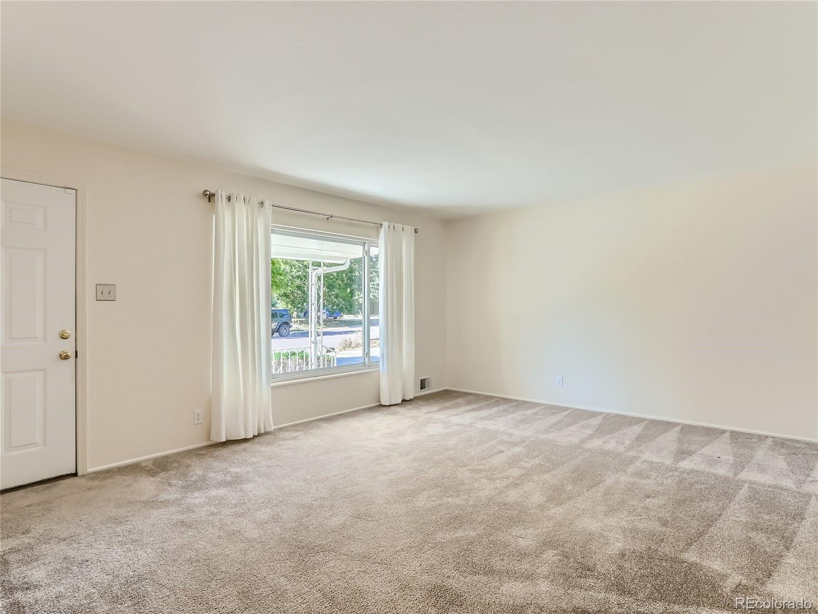 3244 S Newton Street Denver CO 80236