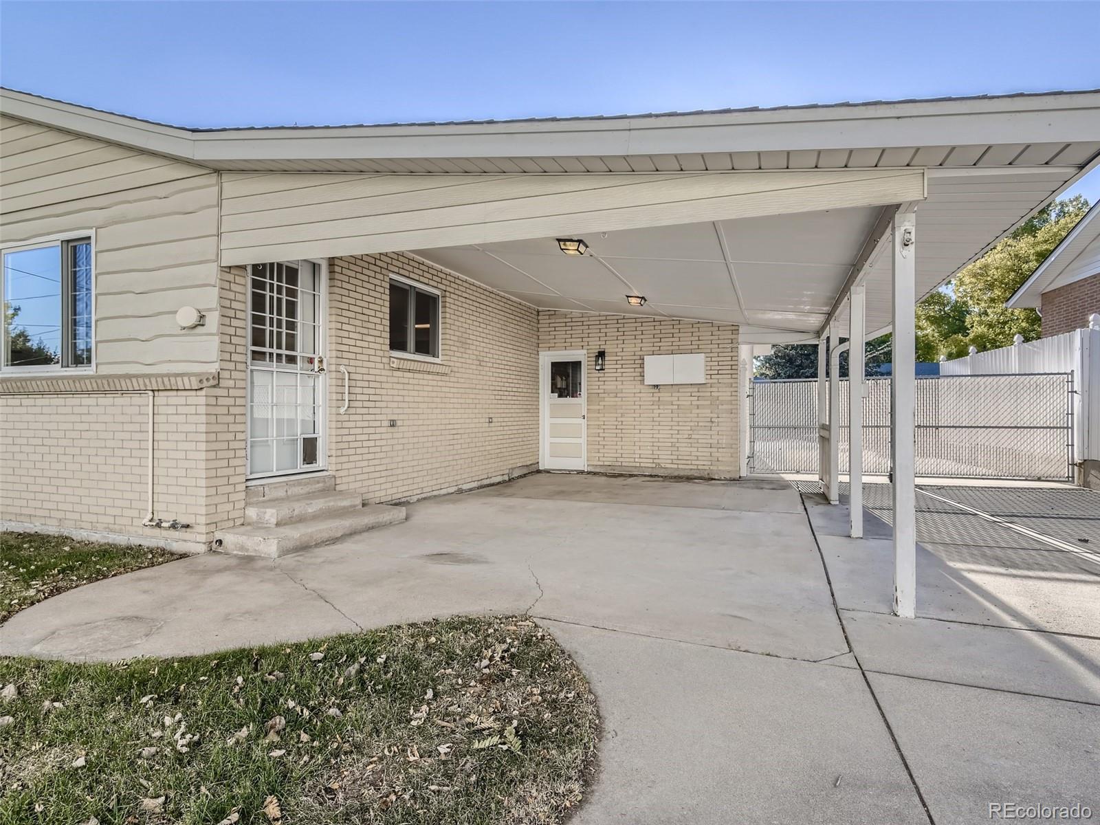 3244 S Newton Street Denver CO 80236