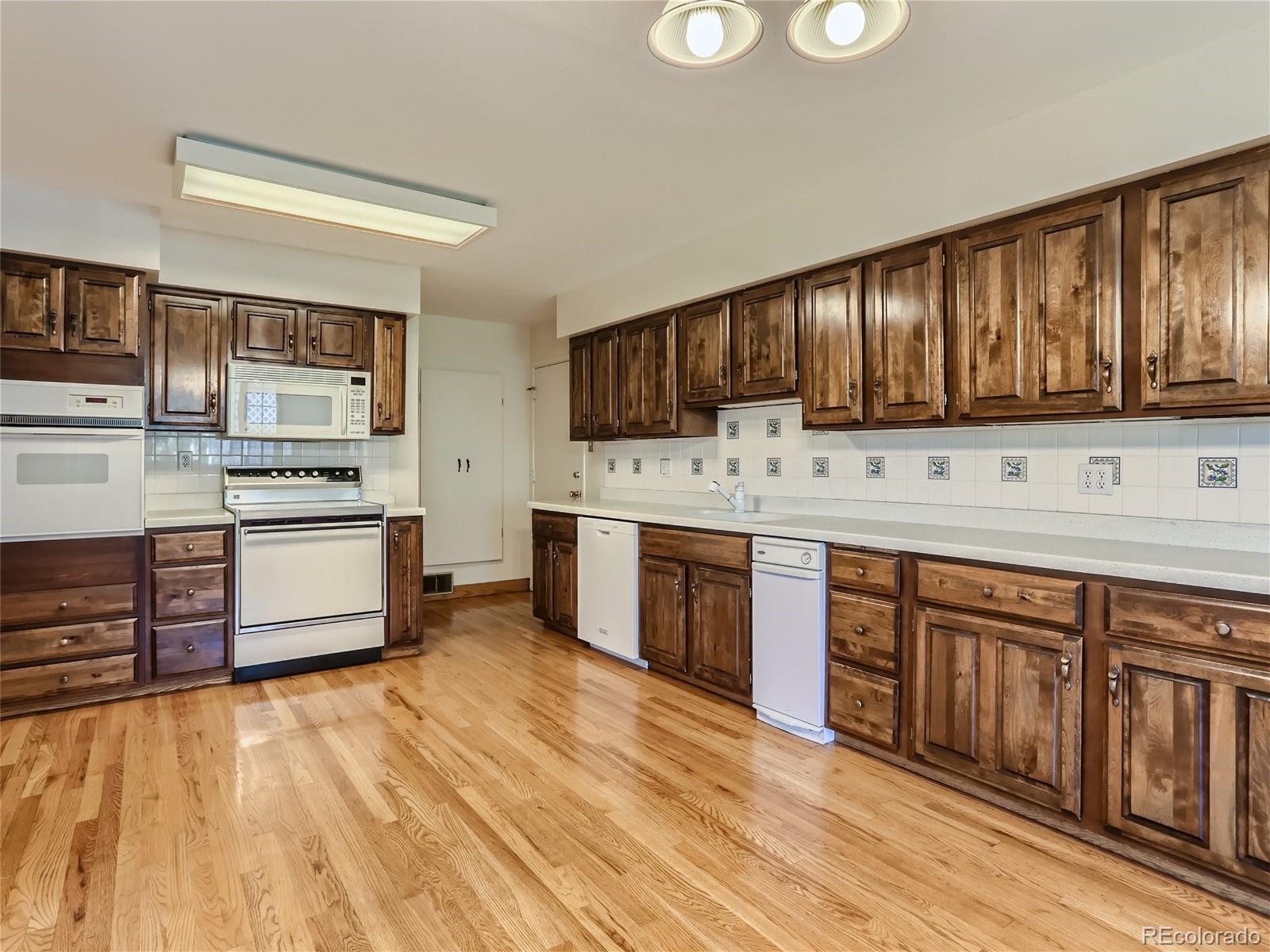 3244 S Newton Street Denver CO 80236