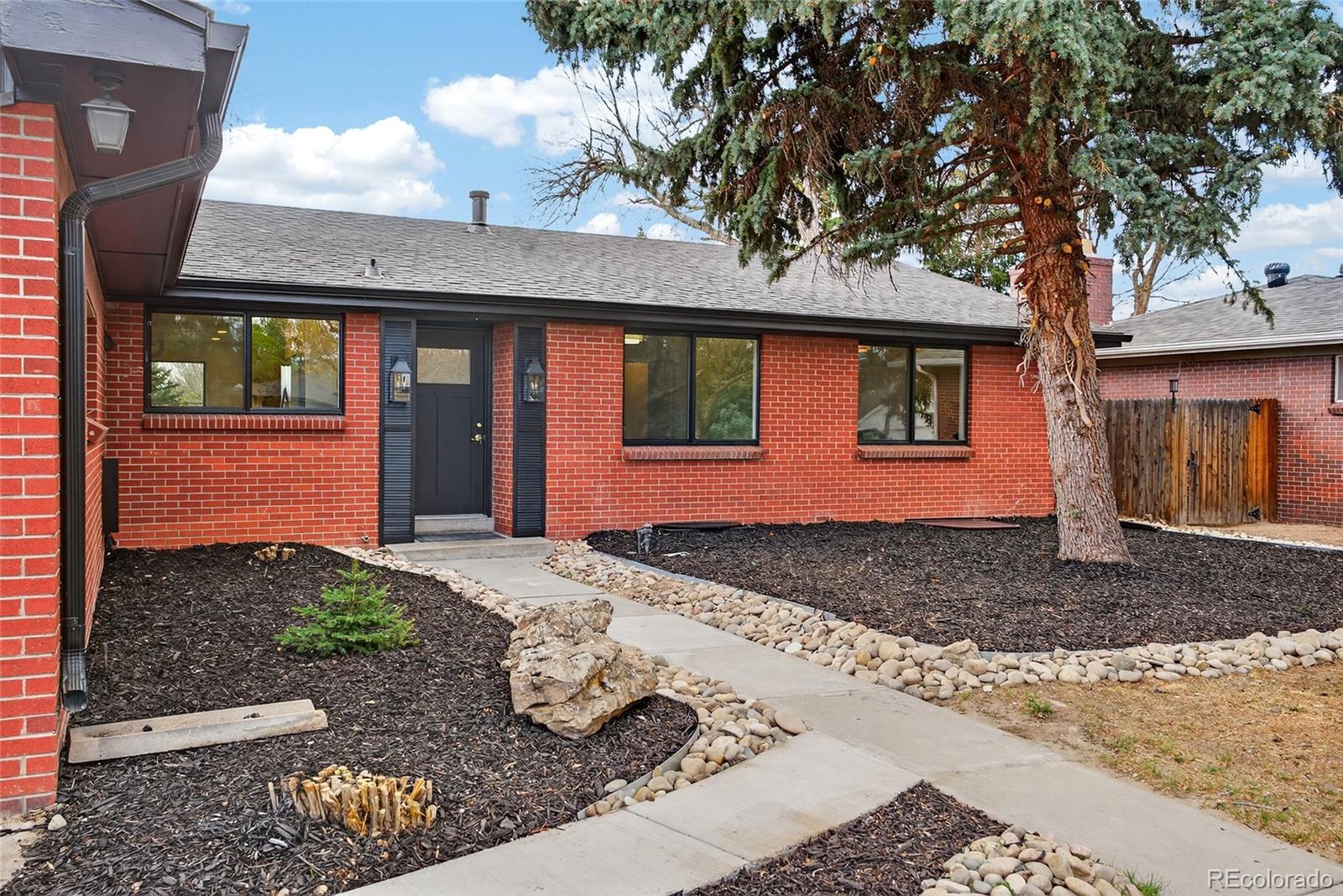 583 S Oneida Way Denver CO 80224