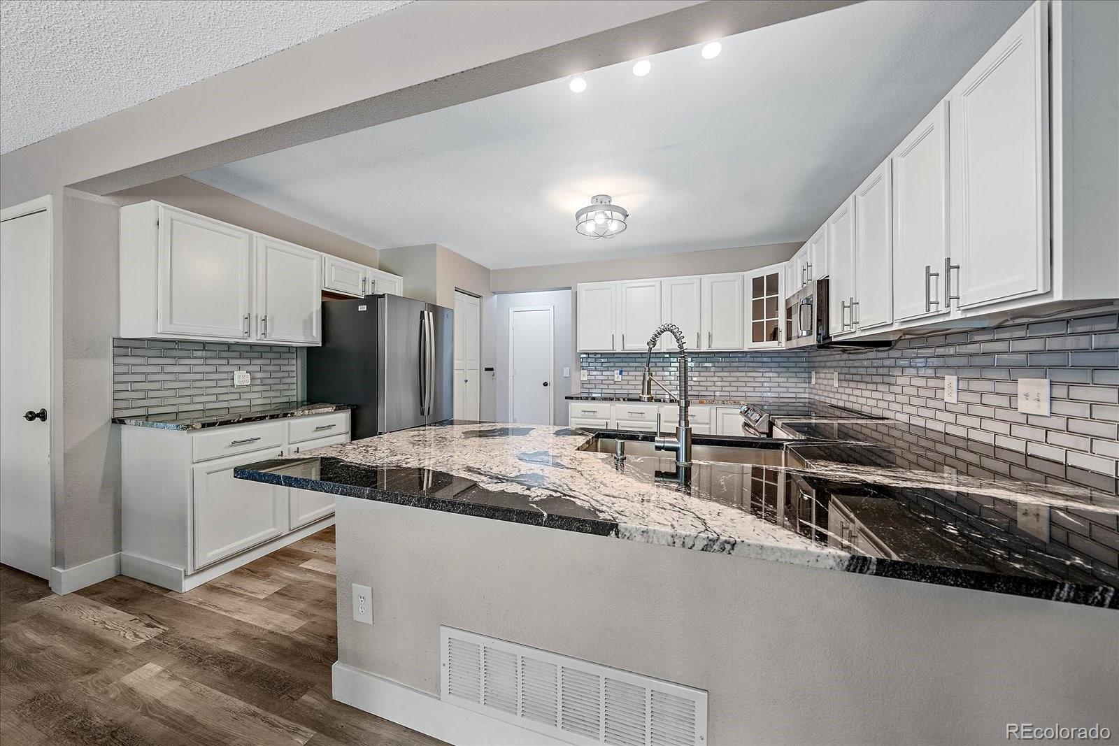 8703 Redwing Avenue Littleton CO 80126