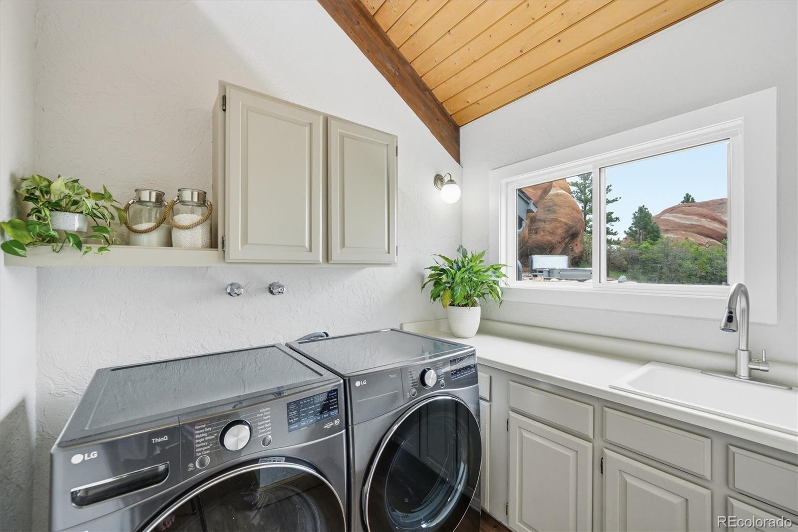 6195 Apache Drive Larkspur CO 80118