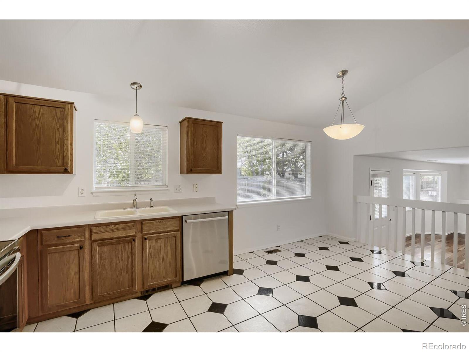 1633 Deerwood Drive Longmont CO 80504