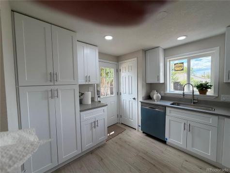 1721 N Argonne Street Aurora CO 80011