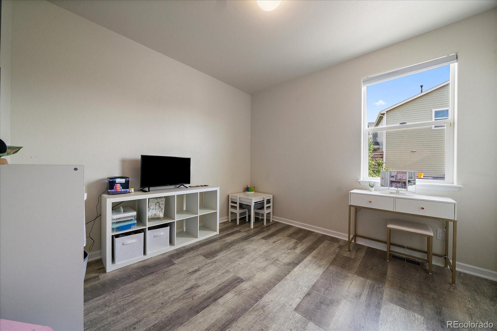 5607 En Joie Place Elizabeth CO 80107