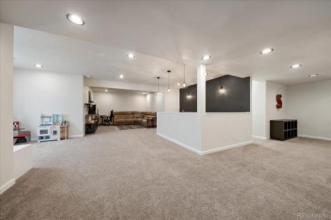5607 En Joie Place Elizabeth CO 80107