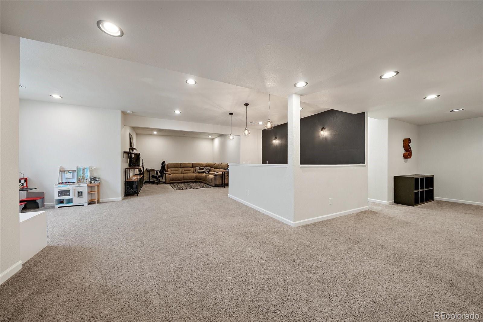 5607 En Joie Place Elizabeth CO 80107
