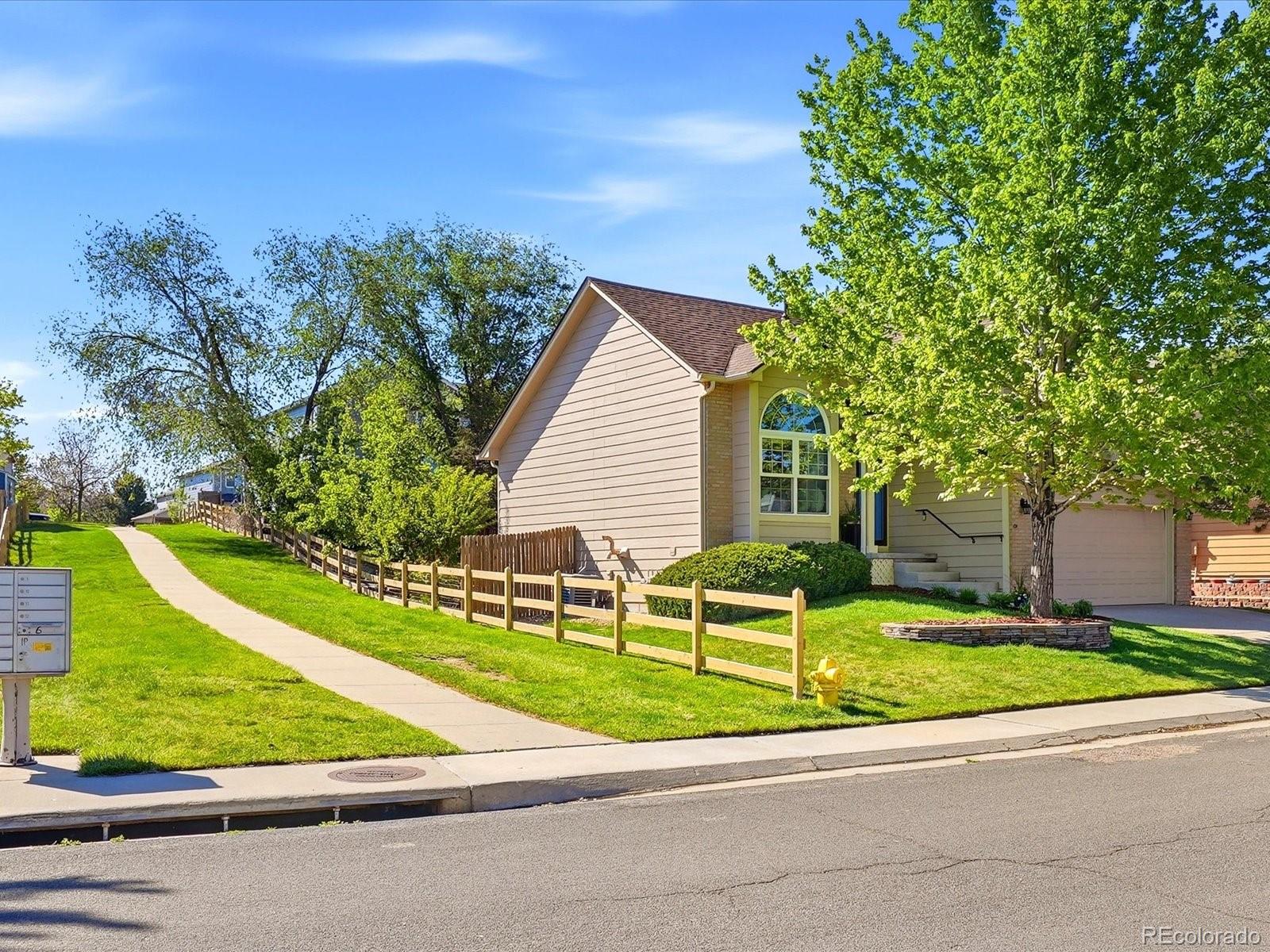 5452 S Valdai Way Aurora CO 80015