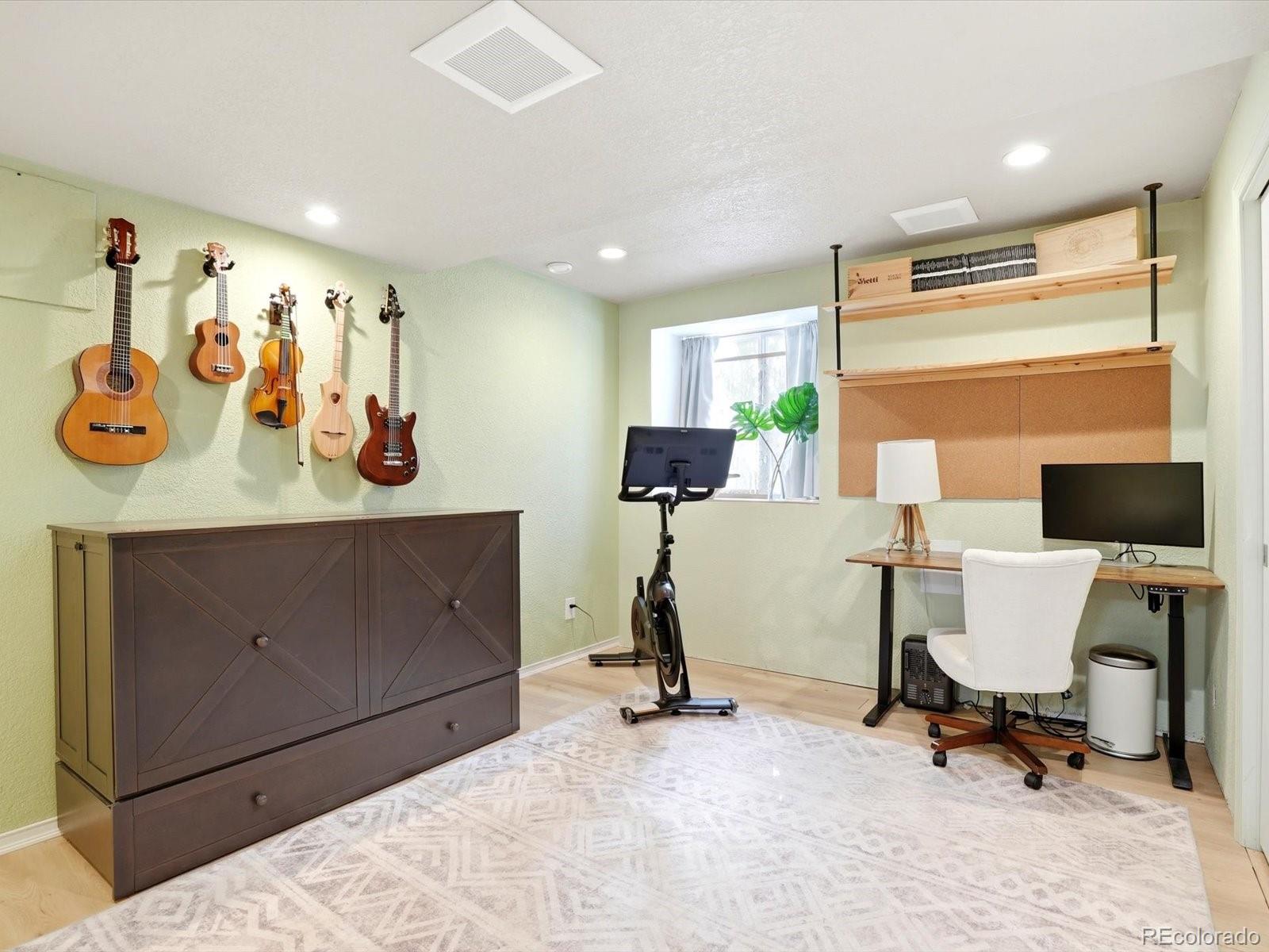 5452 S Valdai Way Aurora CO 80015
