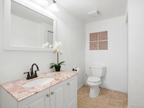 5452 S Valdai Way Aurora CO 80015