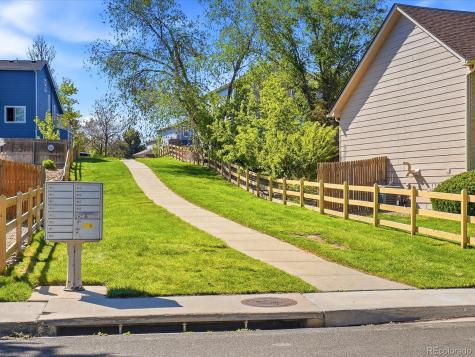 5452 S Valdai Way Aurora CO 80015