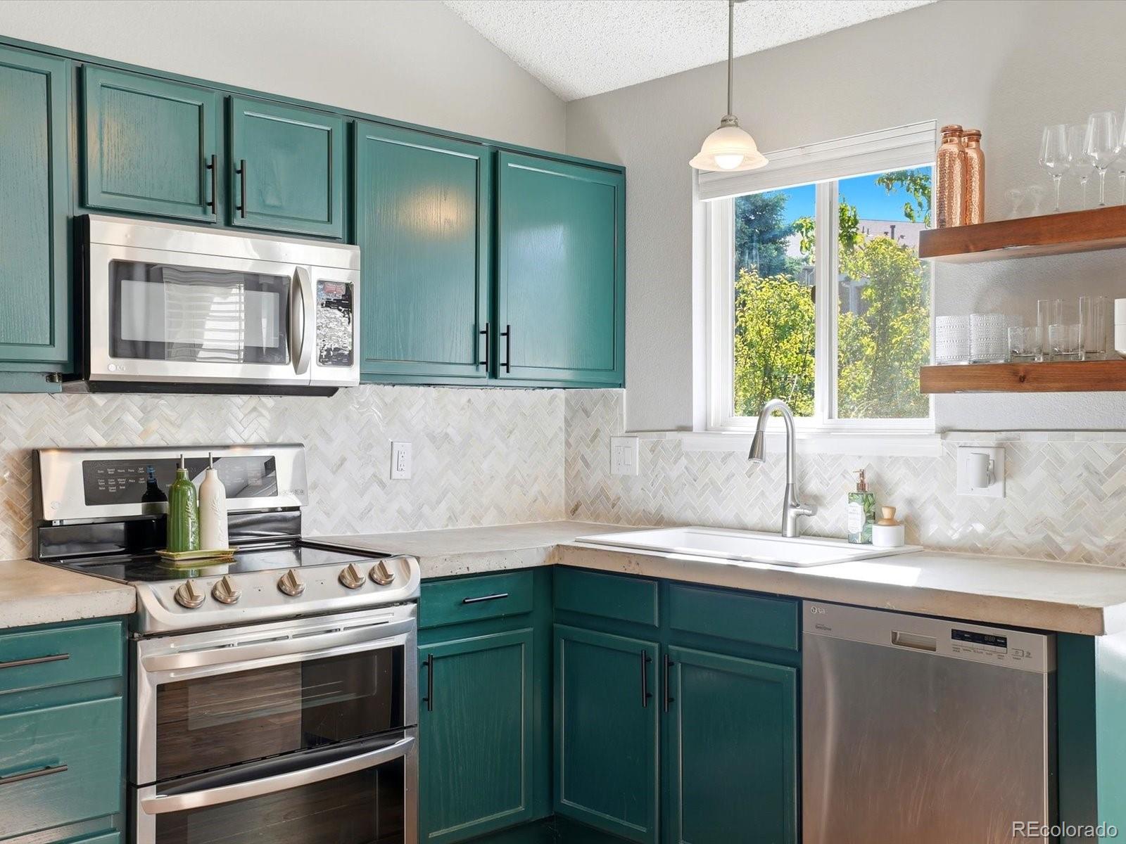 5452 S Valdai Way Aurora CO 80015