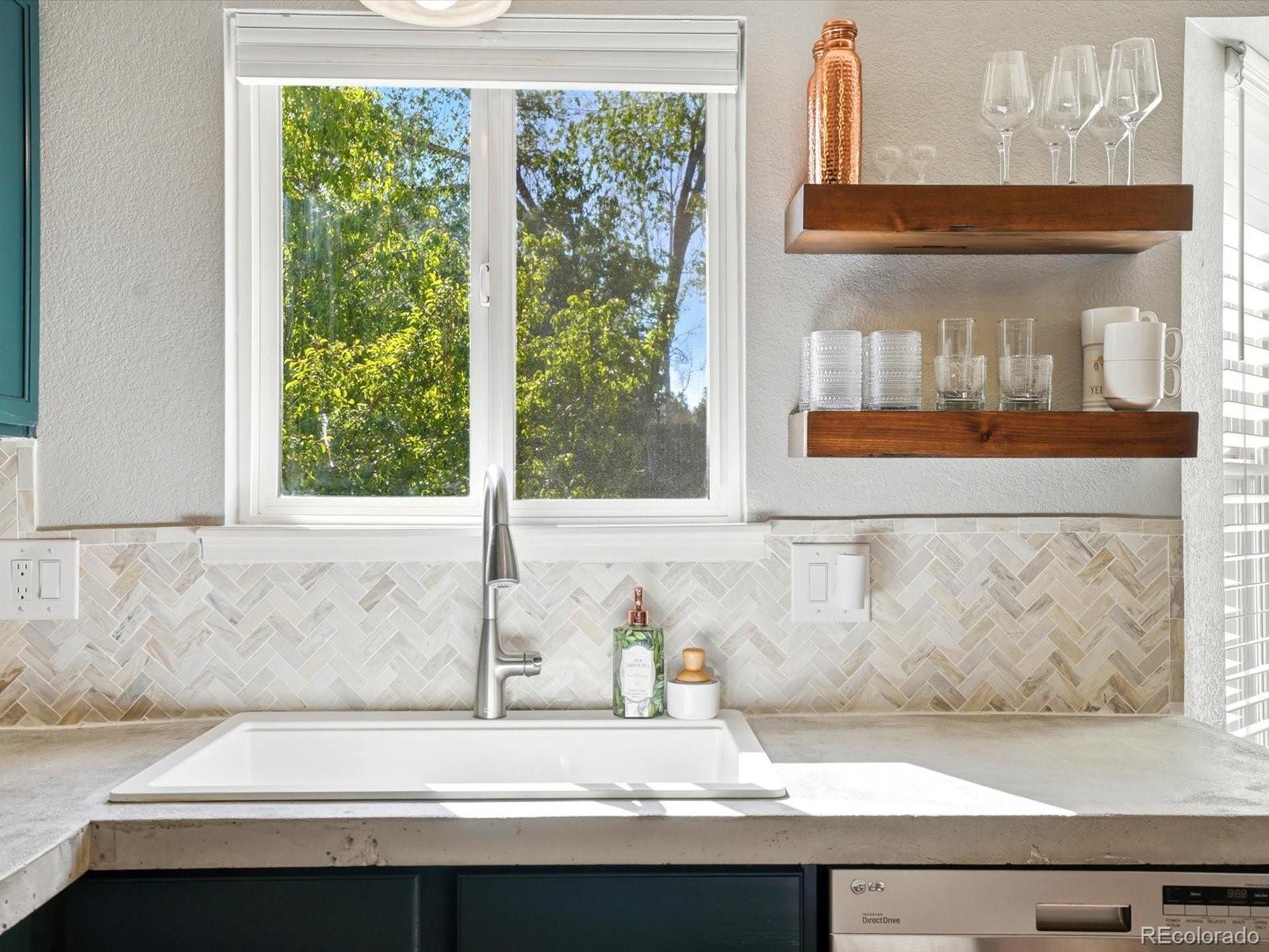 5452 S Valdai Way Aurora CO 80015