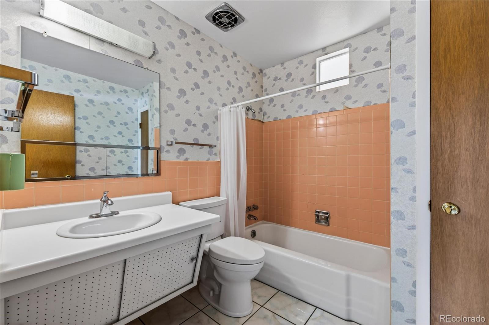 5051 W Geddes Circle Littleton CO 80128
