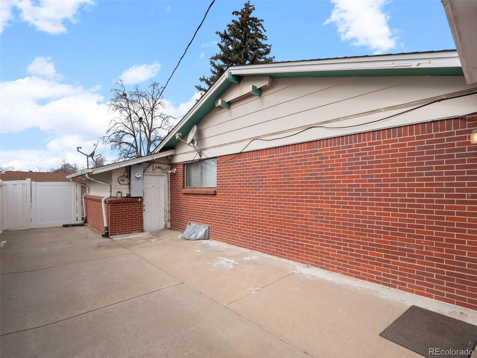 418 S Wheeling Way Aurora CO 80012