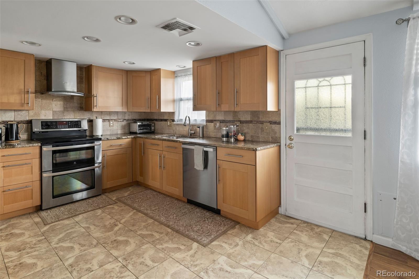 6854 S Willow Street Centennial CO 80112