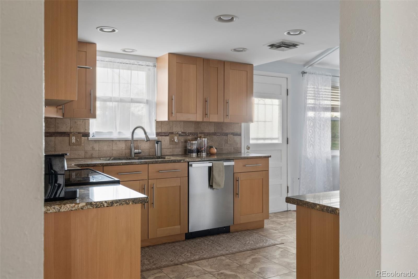 6854 S Willow Street Centennial CO 80112