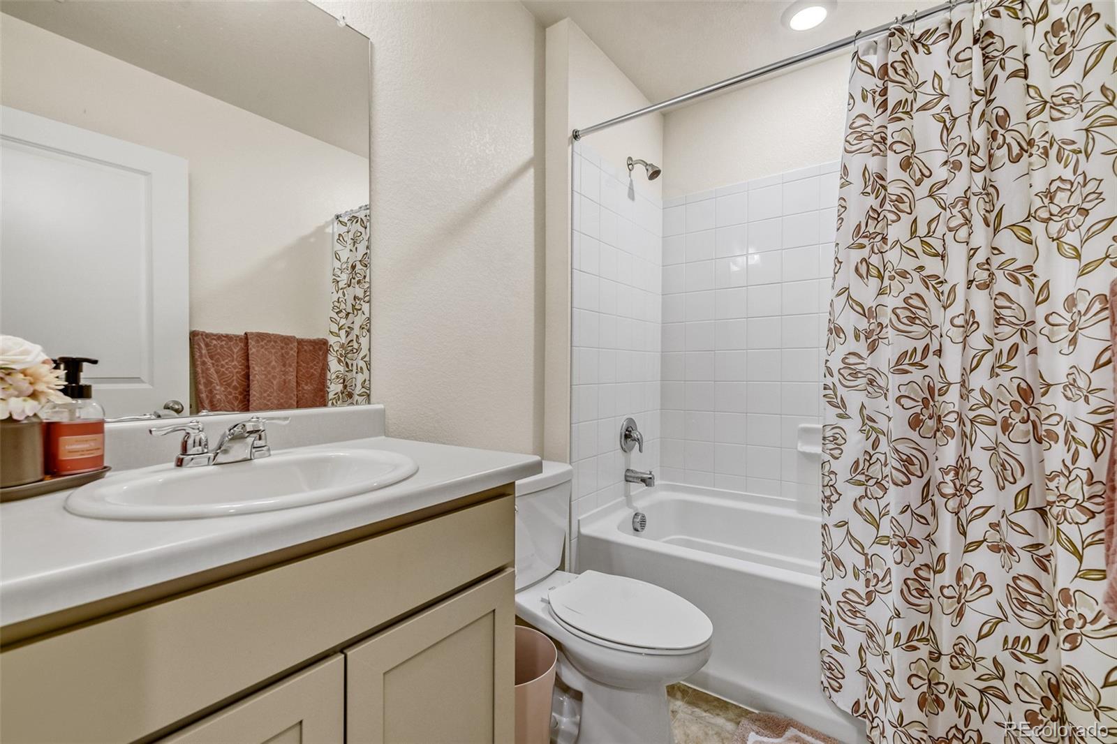 747 N Quatar Street Aurora CO 80018