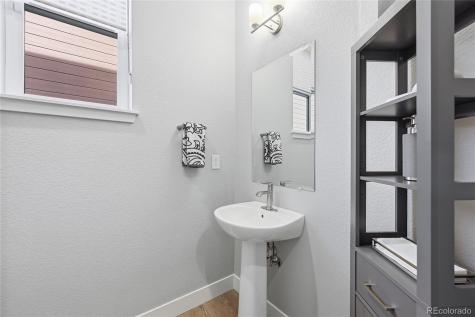 6032 N Nepal Street Aurora CO 80019