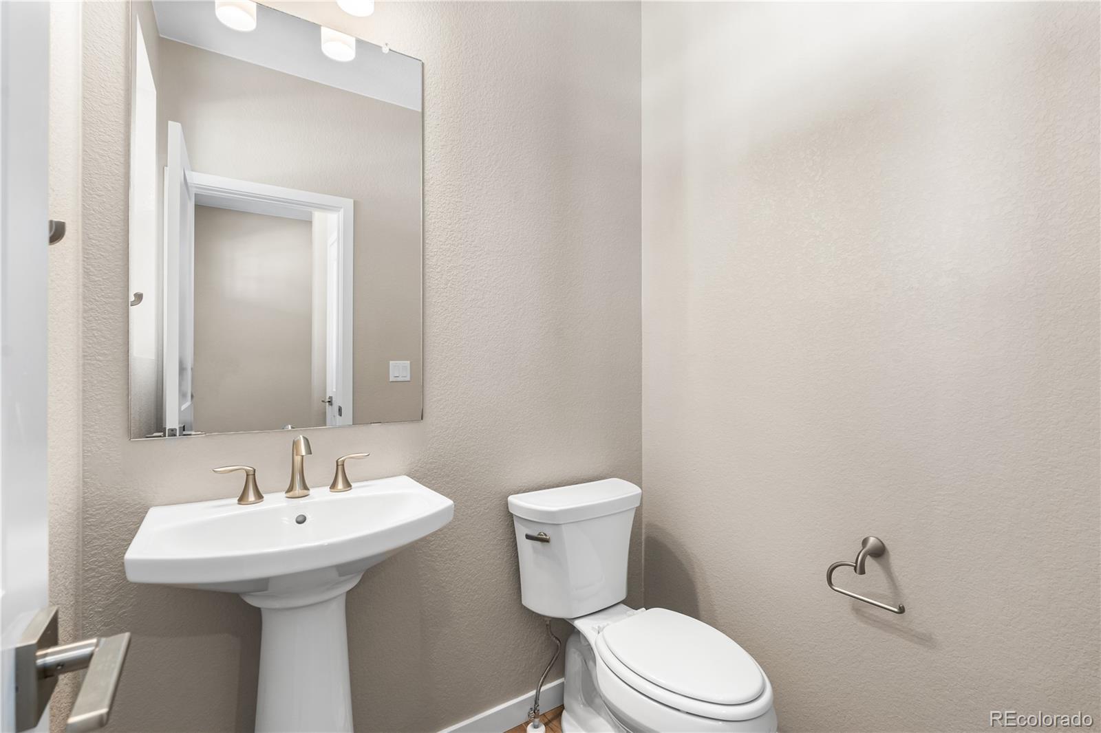 8858 Buttonwillow Drive Littleton CO 80125