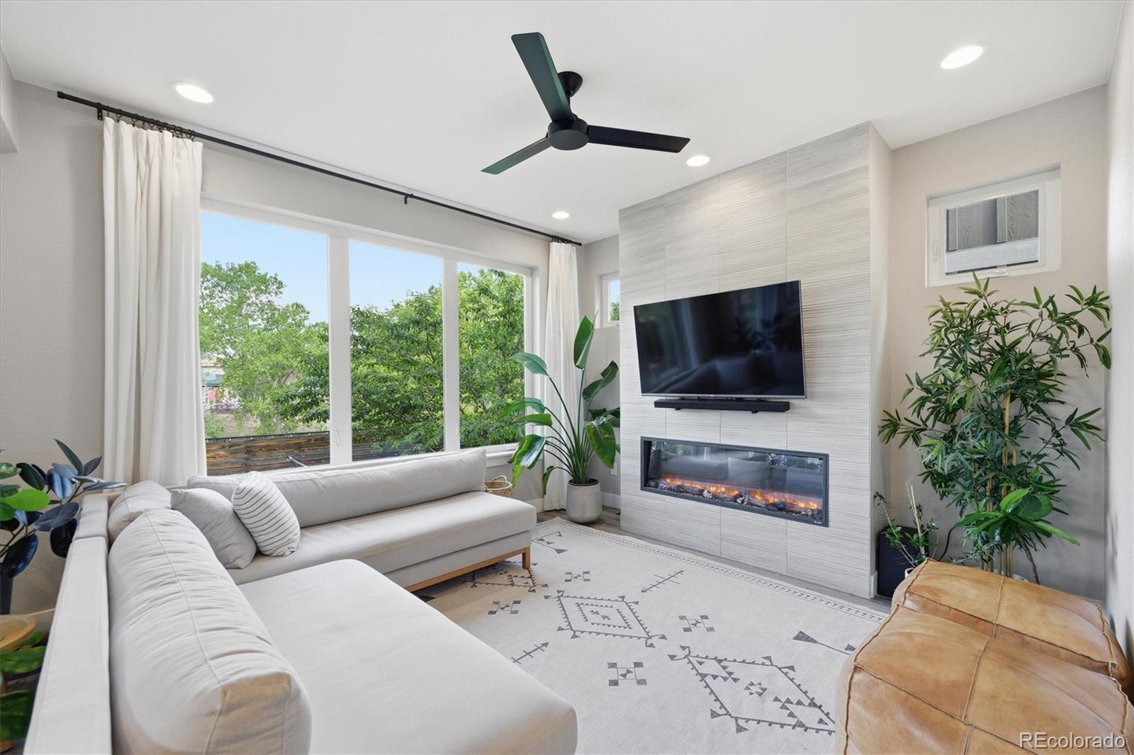 5859 Zuni Court Denver CO 80221