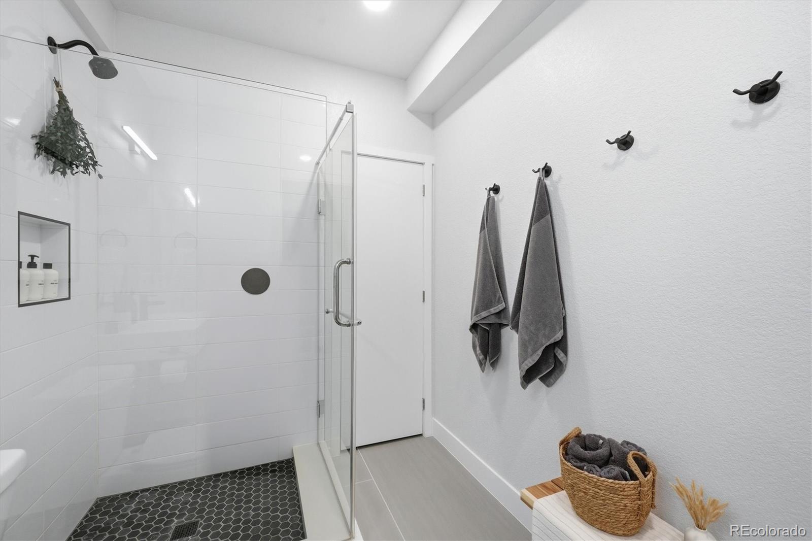 5859 Zuni Court Denver CO 80221
