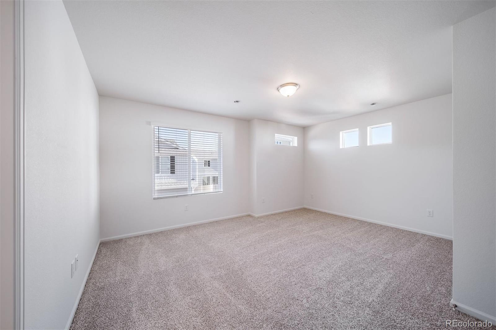 46589 Sunflower Lane Bennett CO 80102